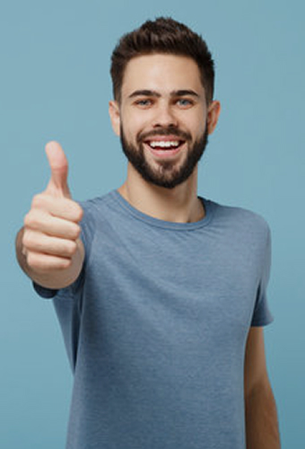 Customer testimonial video thumbnail - Retail industry